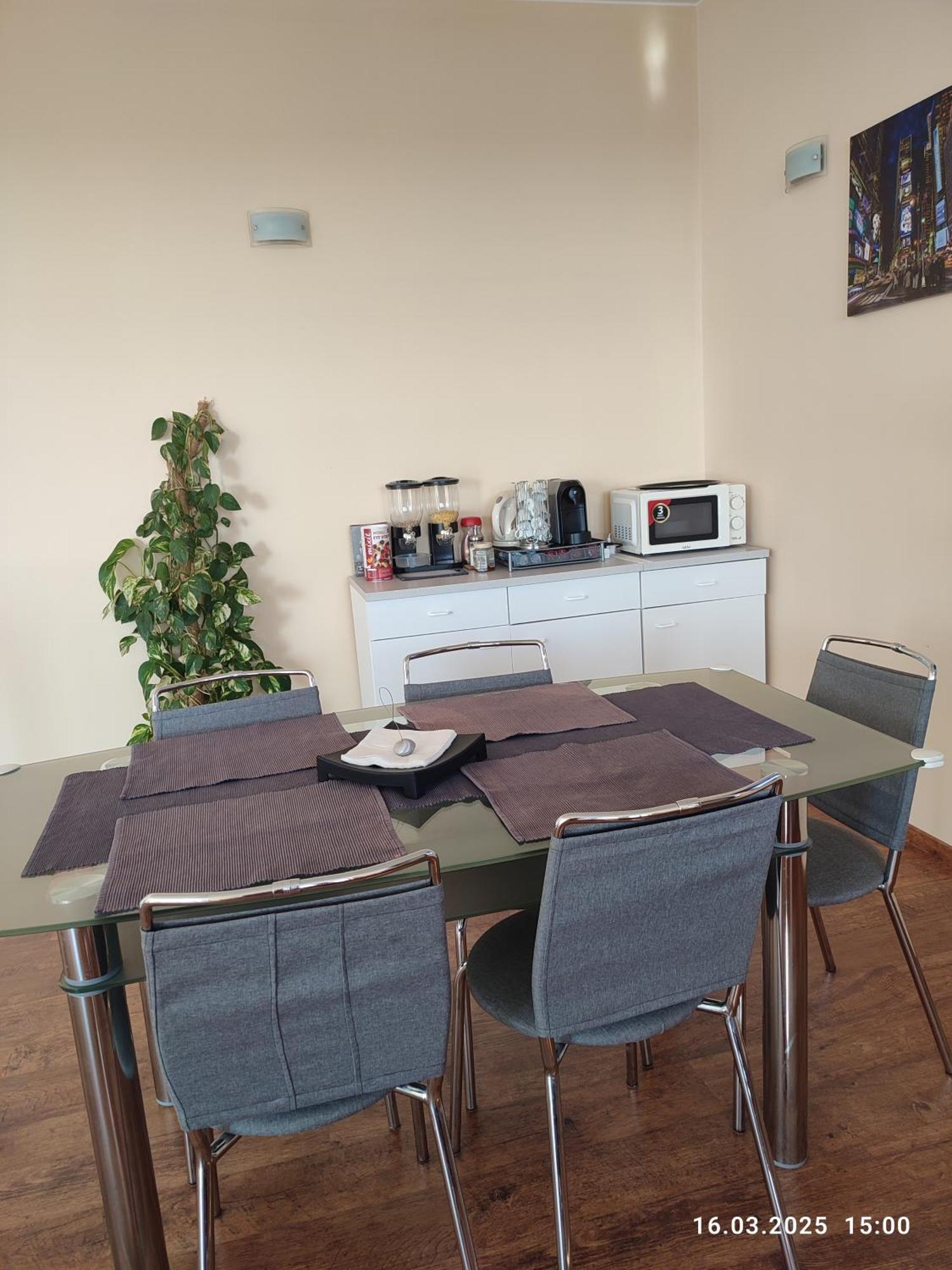 Villa Homestay Nad Helmrovkou Praga Zewnętrze zdjęcie
