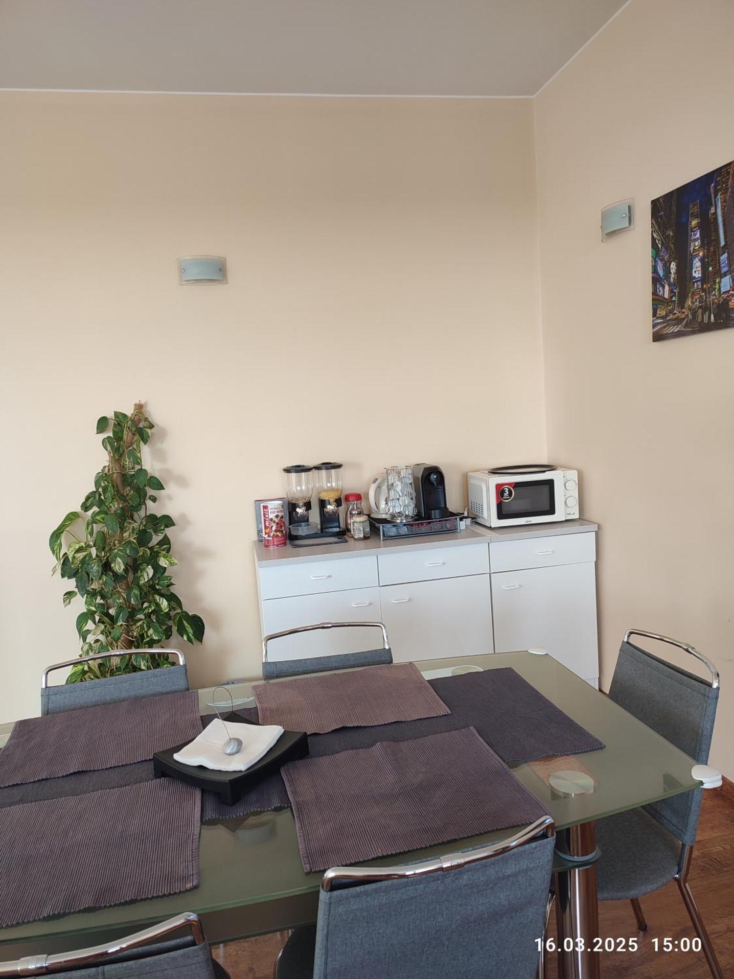 Villa Homestay Nad Helmrovkou Praga Zewnętrze zdjęcie